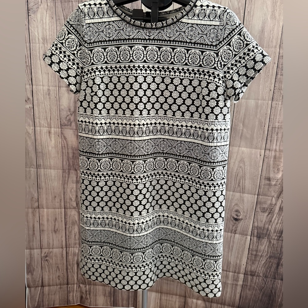 LOFT Black White Geometric Print Short Sleeve Shift Dress Size L